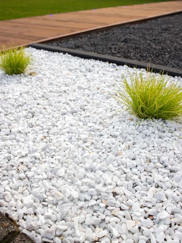 Crystal white split i.c.m. Basalt split aangelegd