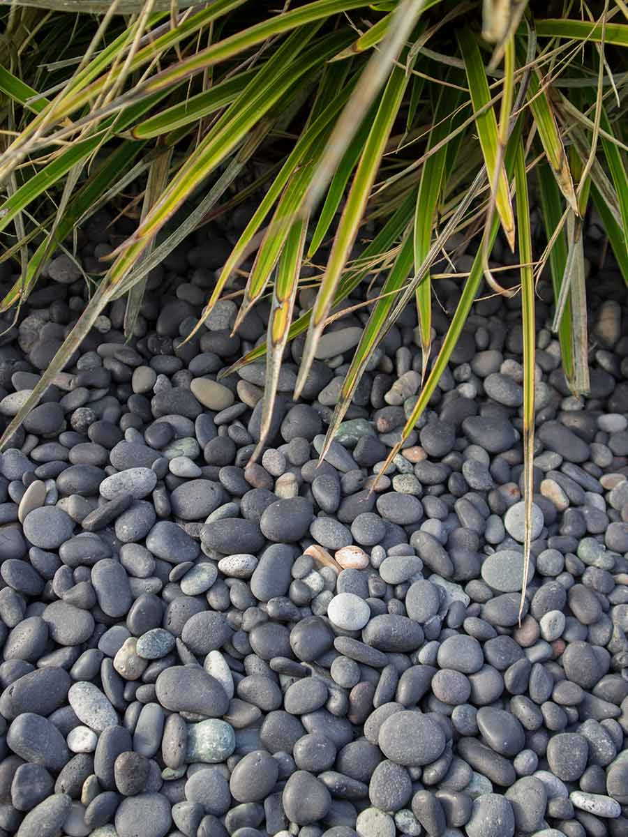 Beach pebbles 8 - 16mm aangelegd