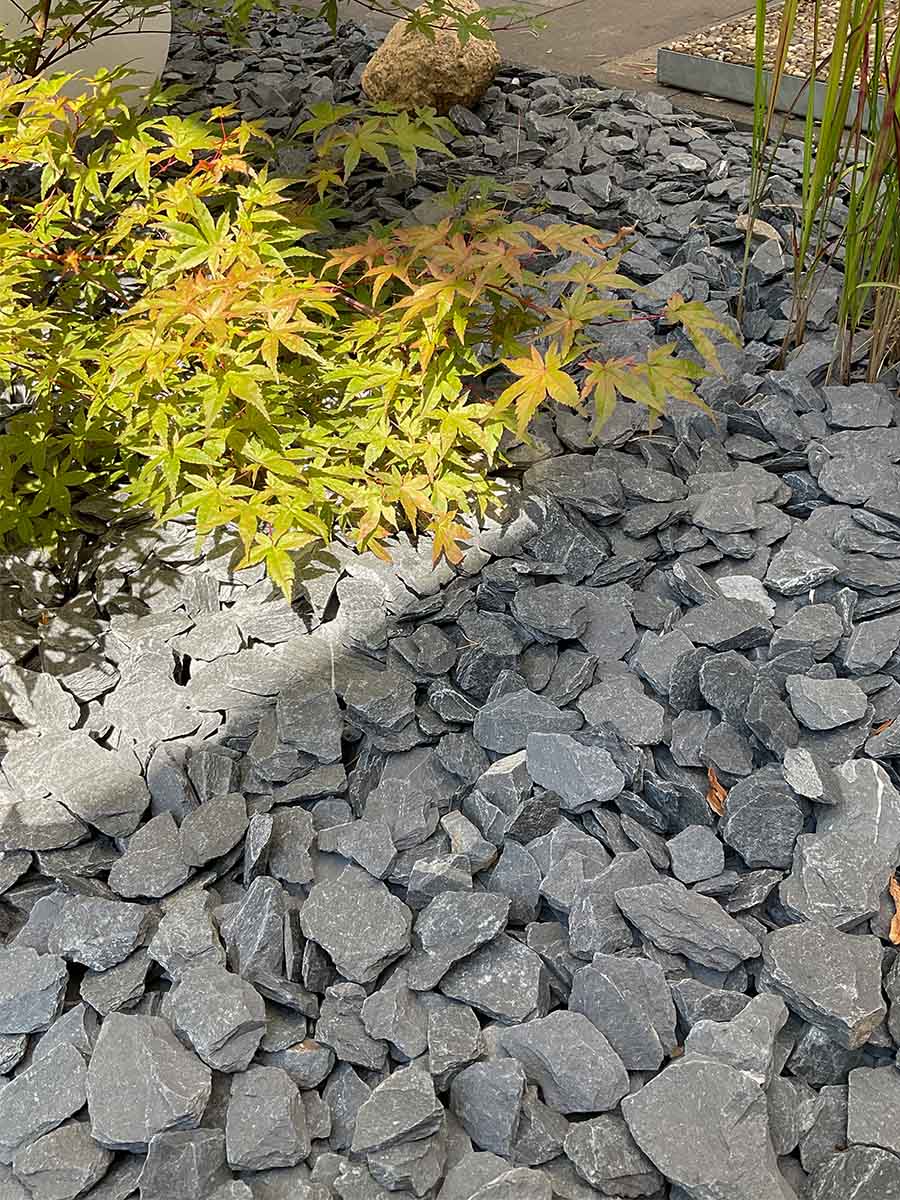 Canadian Slate Breuksteen zwart 60 - 180mm (6 - 18cm) aangelegd