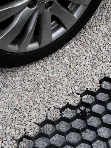 Twee pallets grindplaten EuroGravel PLUS zwart (85,1m2)