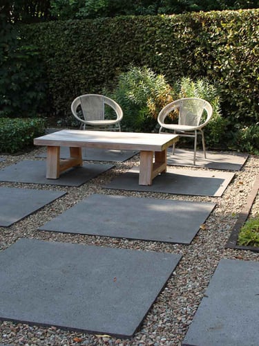 Grauwacke split aangelegde tuin