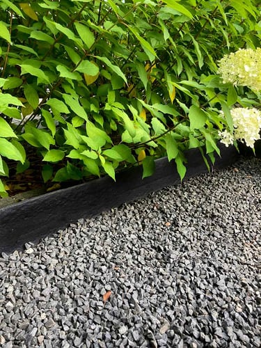 Multi-Edge ECO Recht 2m, zwart 14cm hoogte aangelegd