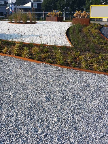 Multi-Edge METAL corten staal aangelegd
