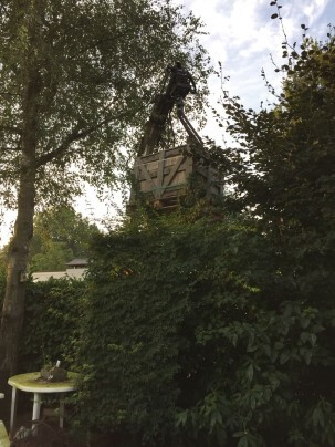 Lossen van volle krat Lossen van volle krat