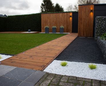 tuin met basaltsplit